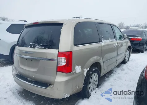 2015 Chrysler Town & Country Touring из США, поврежденный, VIN 2C4RC1BG7FR715483